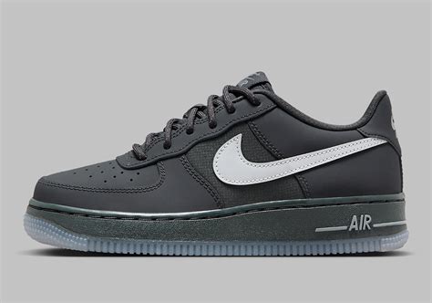 air force 1 low reflective shoes